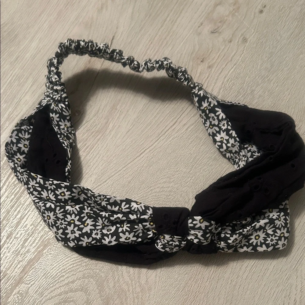 Floral Black and White Headband